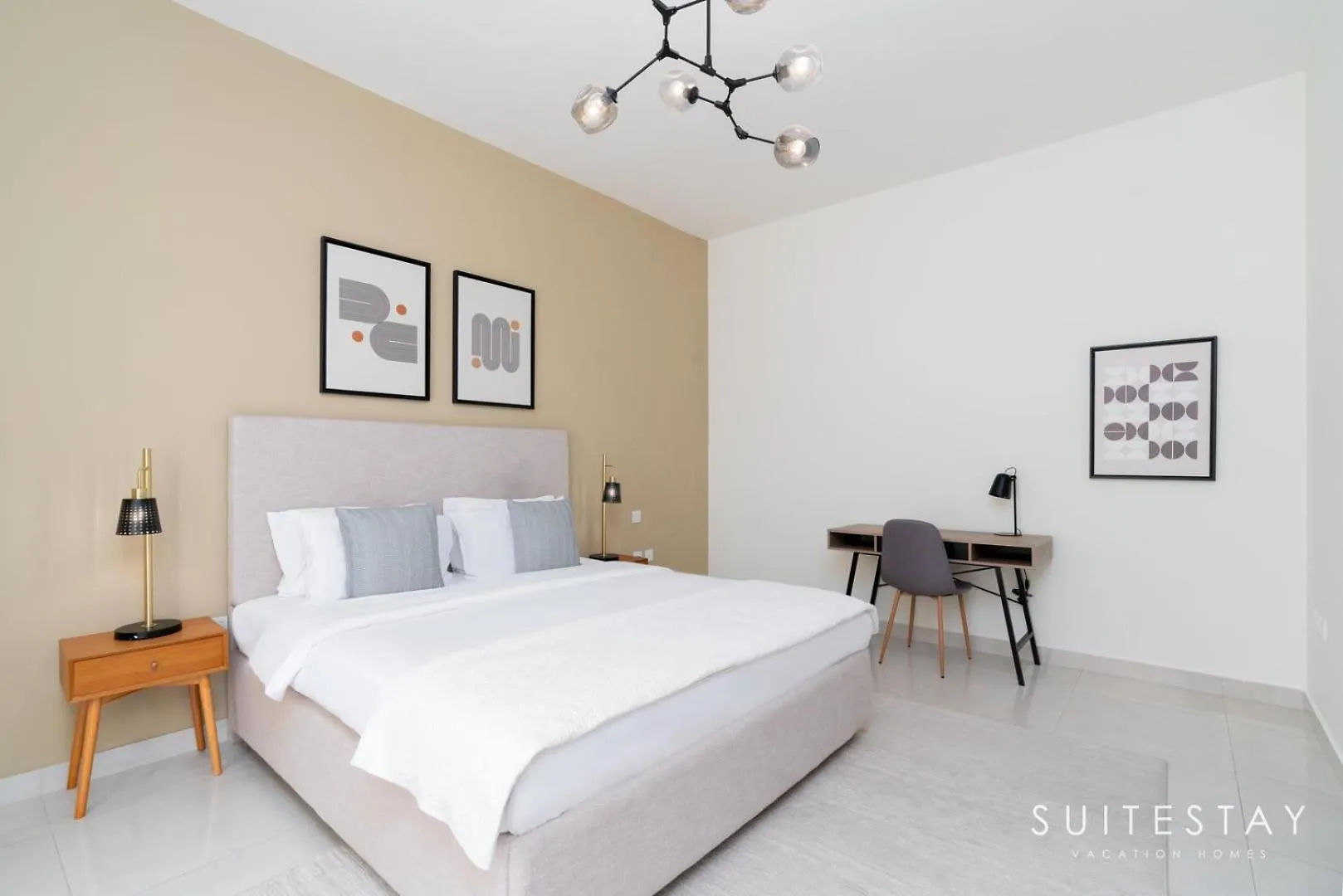 Spacious Business Bay Balcony Suite Dubai